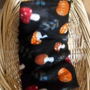 Mushroom Print Fleece blanket – New